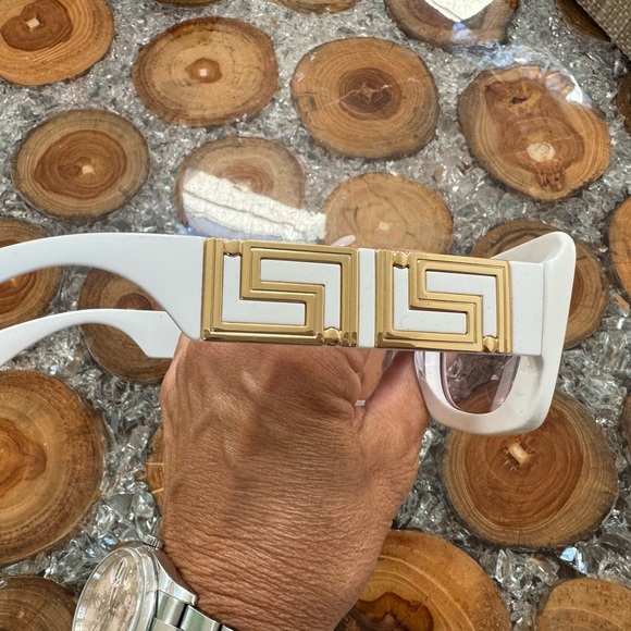 Versace 🕶️ Sunglasses. New in Case. White with gold trim. Pink lens - Picture 7 of 12